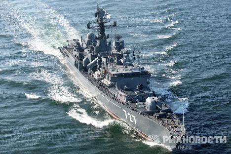 La Armada rusa está representada en este simulacro por el patrullero Yaroslav Mudri, de la Flota del Báltico.